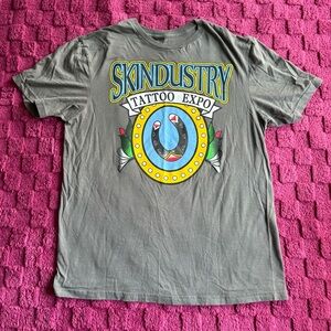 Skindustry Expo Tattoo Graphic Tee Gray Mens Medium